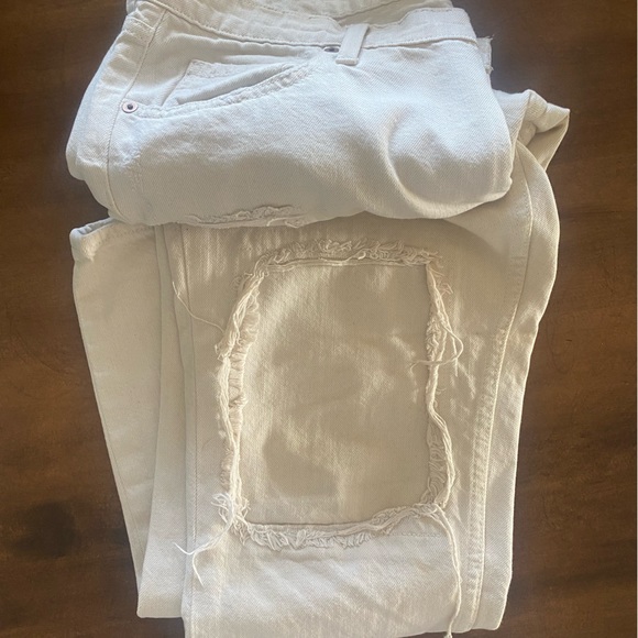 [Urban Outfitters] Slim Boyfriend Jean - Picture 3 of 4